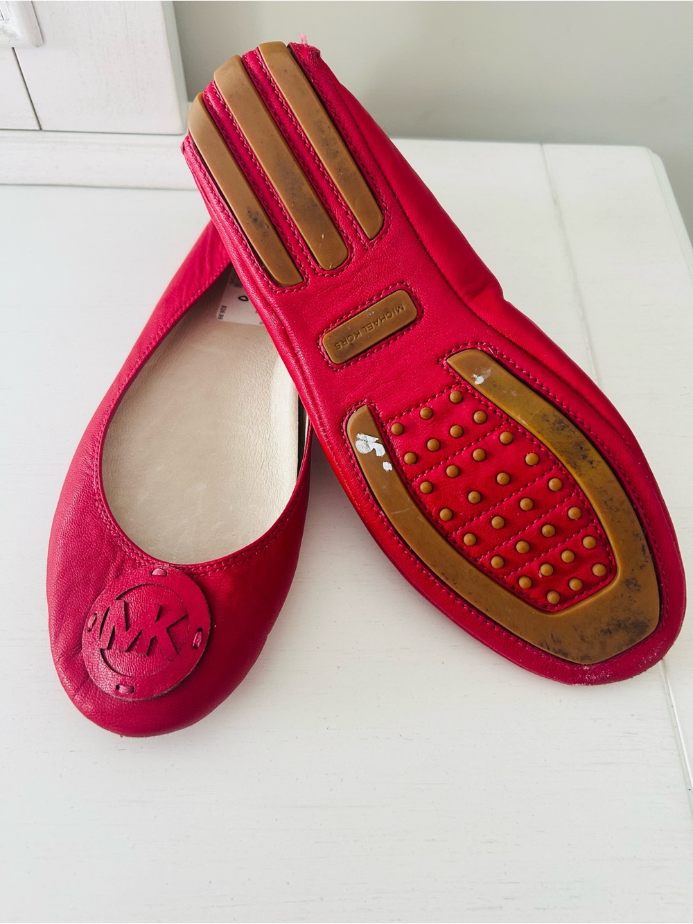 Michael Kors Red Leather MK Logo Round-Toe Ballet Flats - Picture 3 of 9
